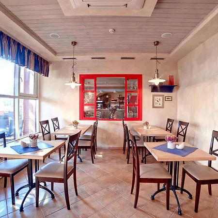 Marinara Hotel 2*